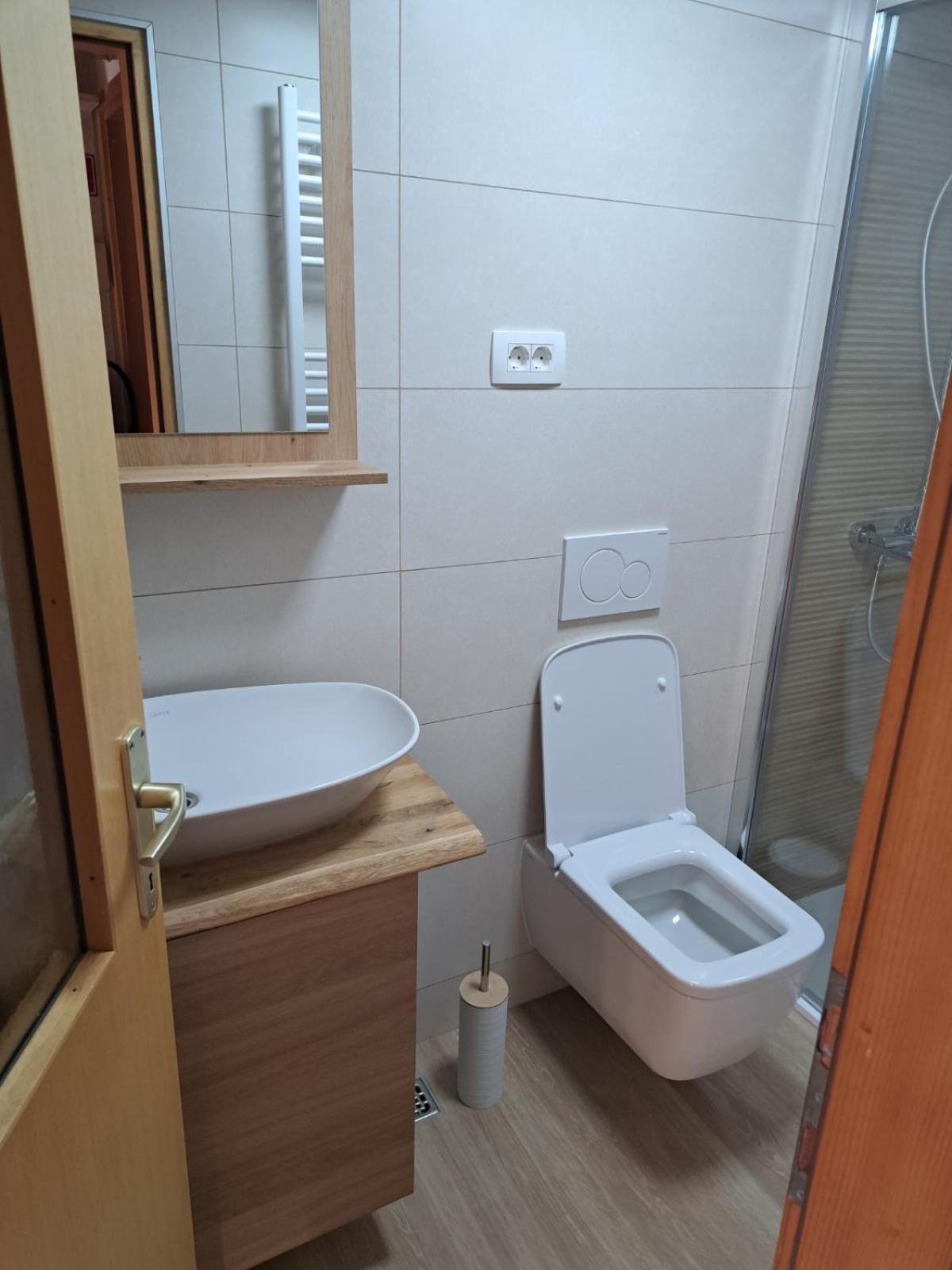 רדובליצ'ה Vacation House Jurcek מראה חיצוני תמונה